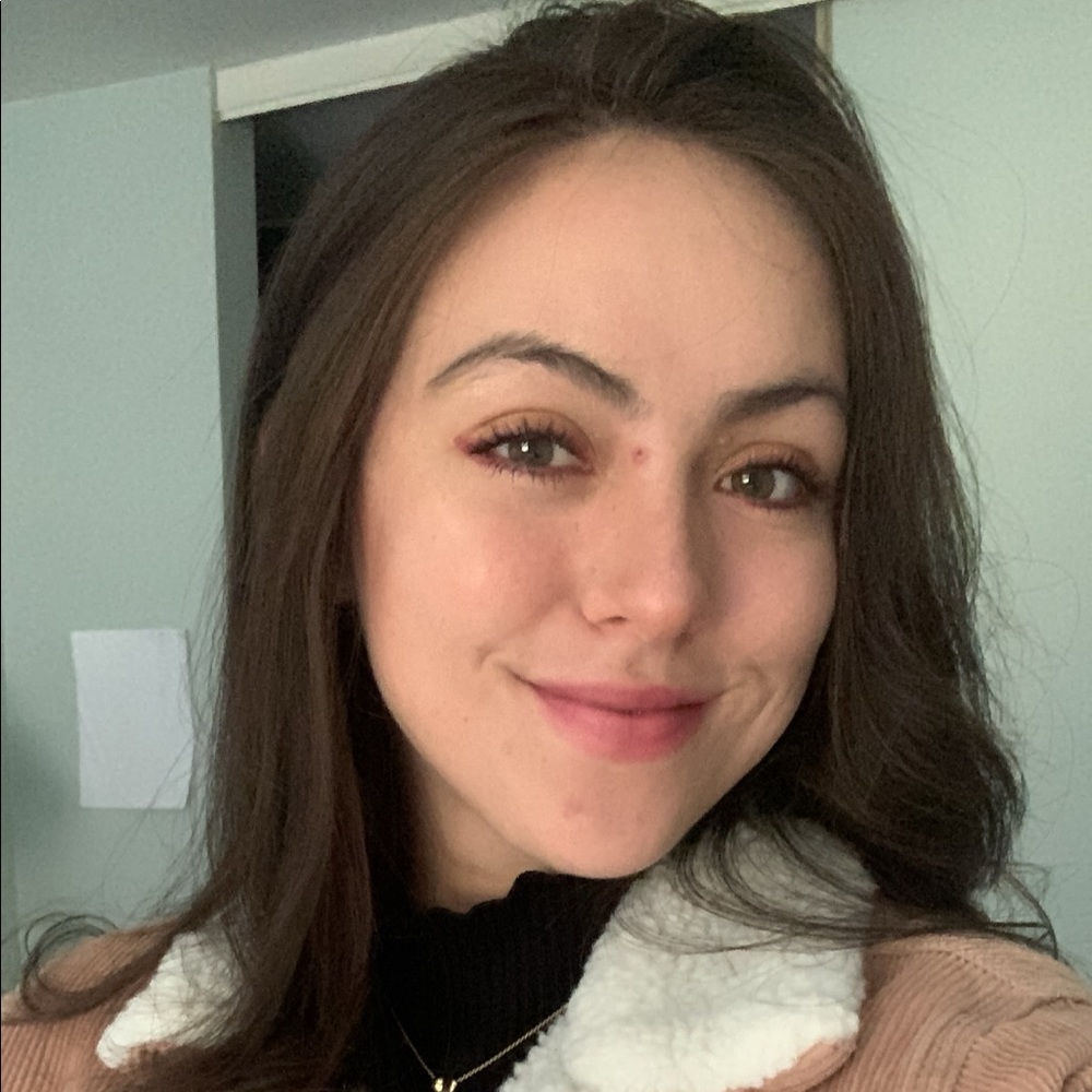 Meet your Posher, Alejandra